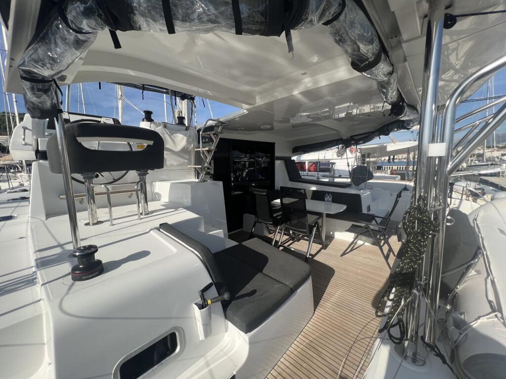 Catamaran 