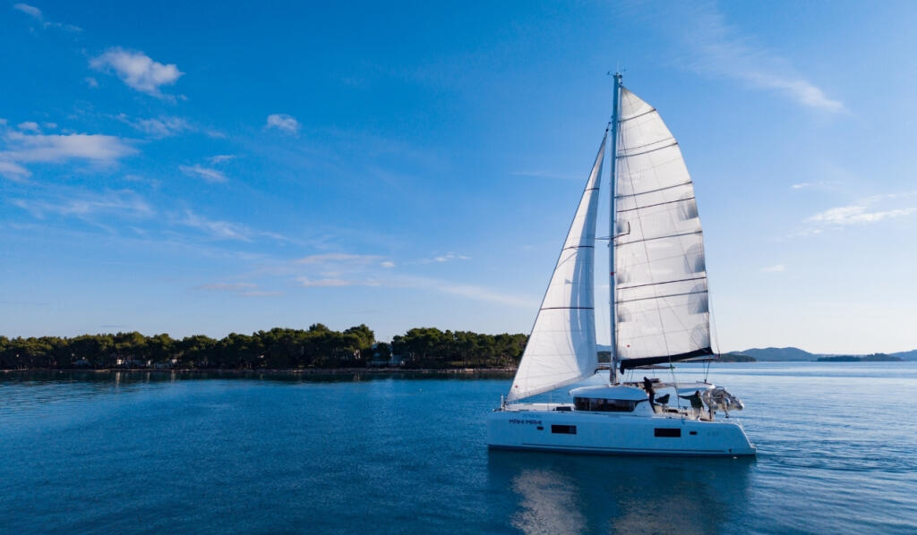 Catamaran 