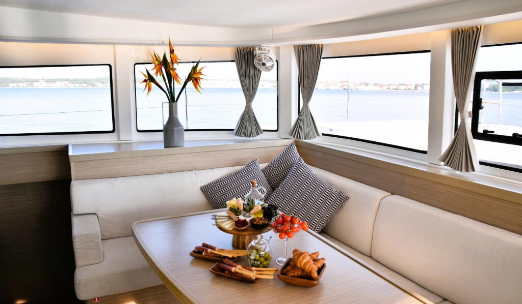 Catamaran 