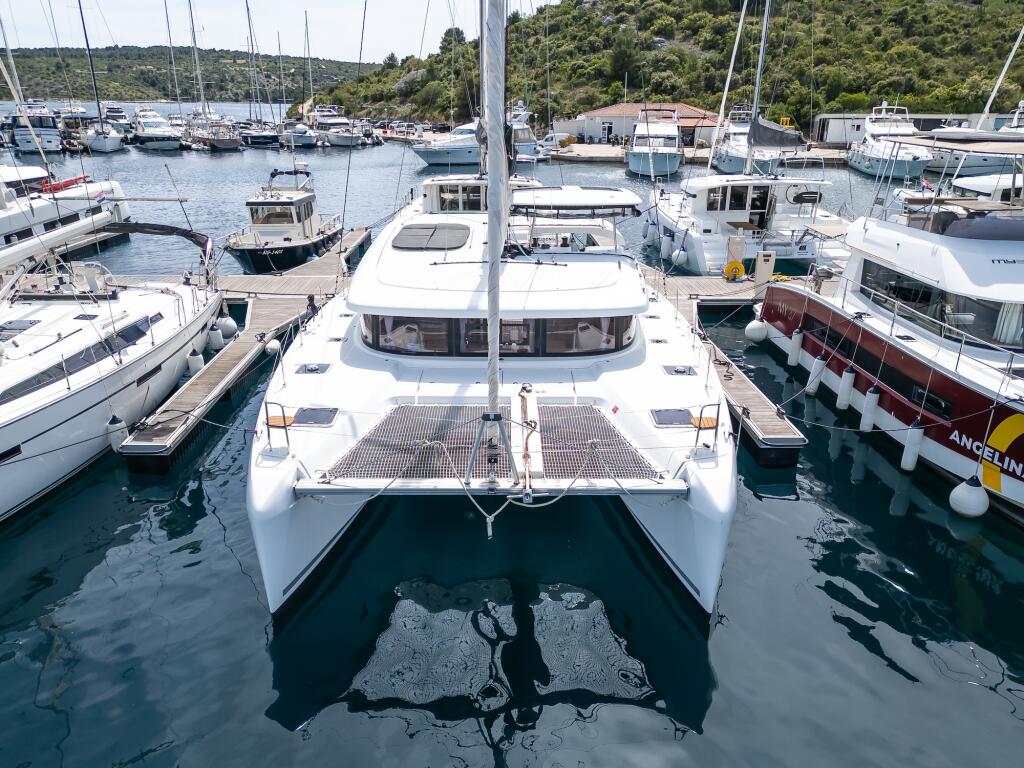 Catamaran 
