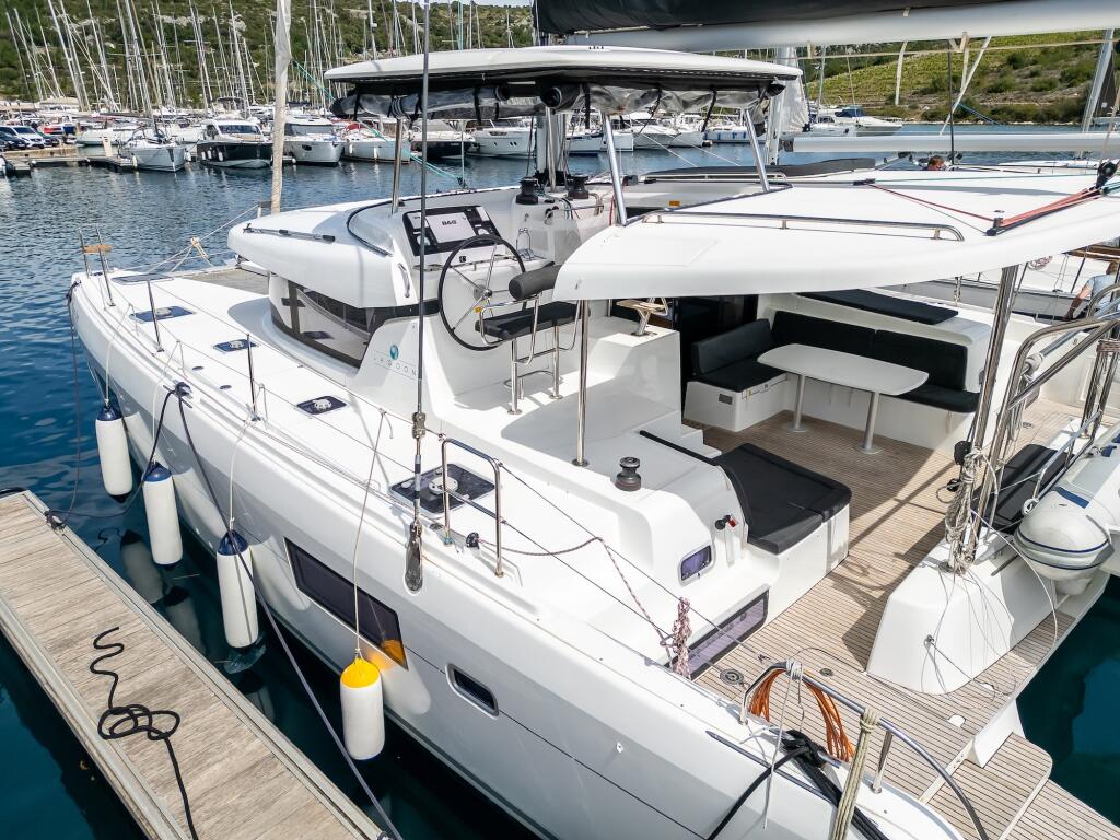 Catamaran 