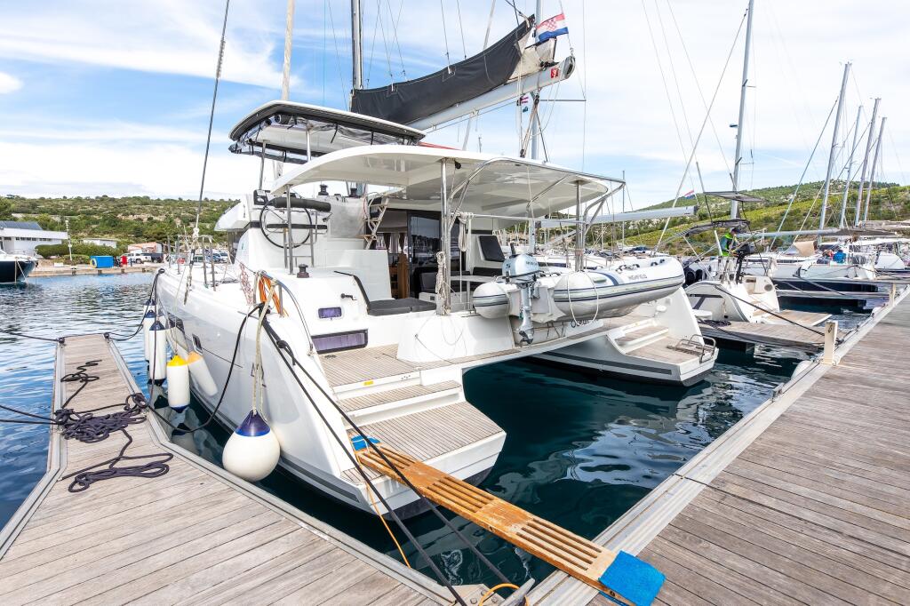 Catamaran 