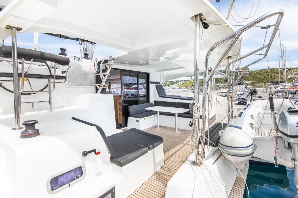 Catamaran 