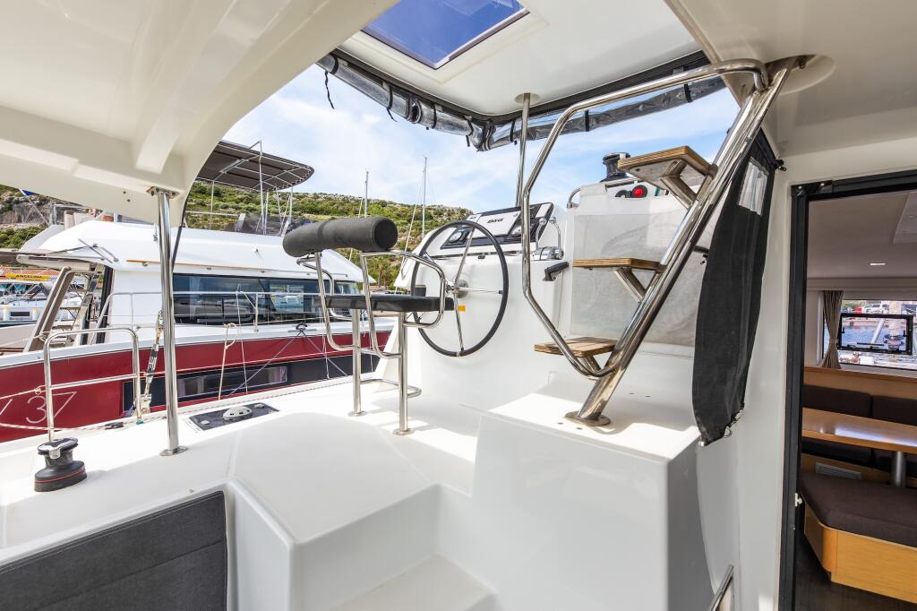 Catamaran 