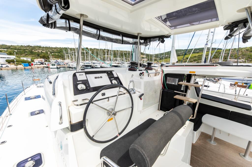 Catamaran 