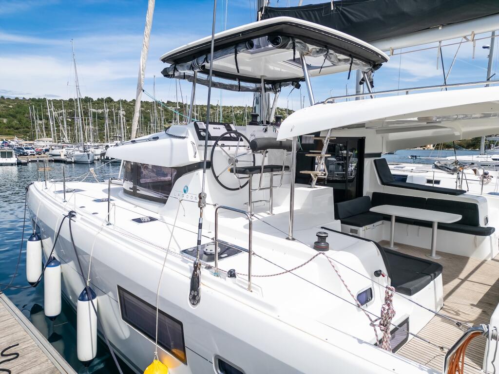 Catamaran 