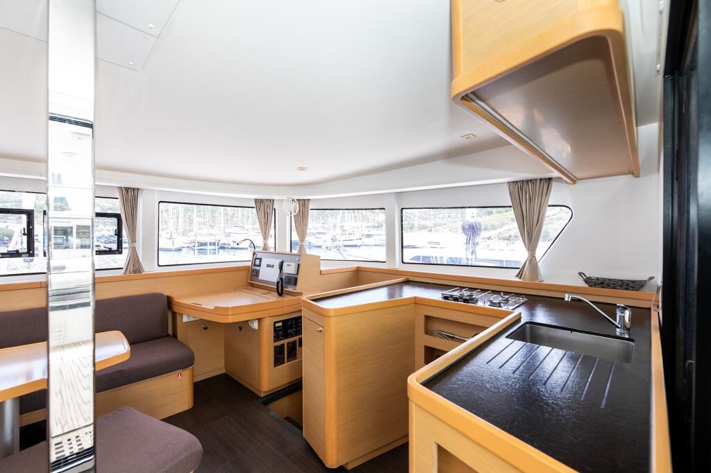 Catamaran 