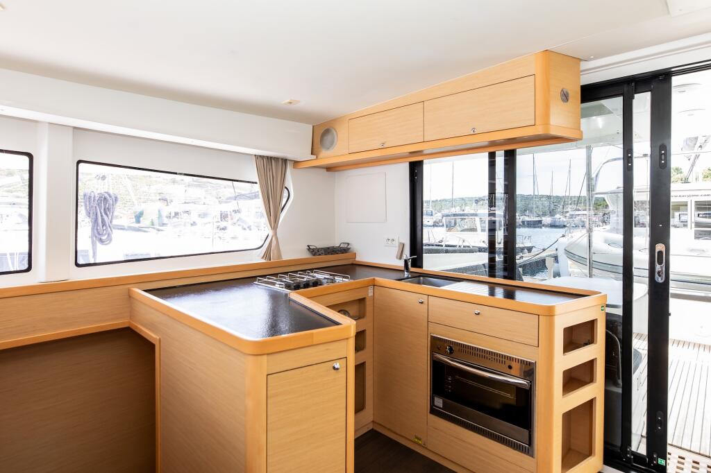 Catamaran 