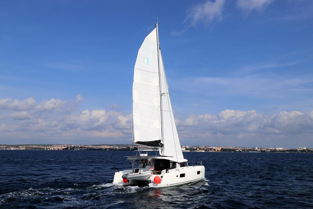 Catamaran 