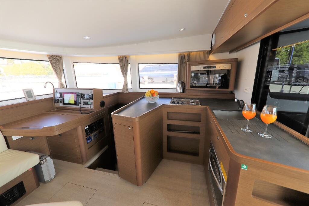Catamaran 