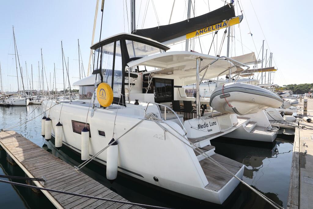 Catamaran 
