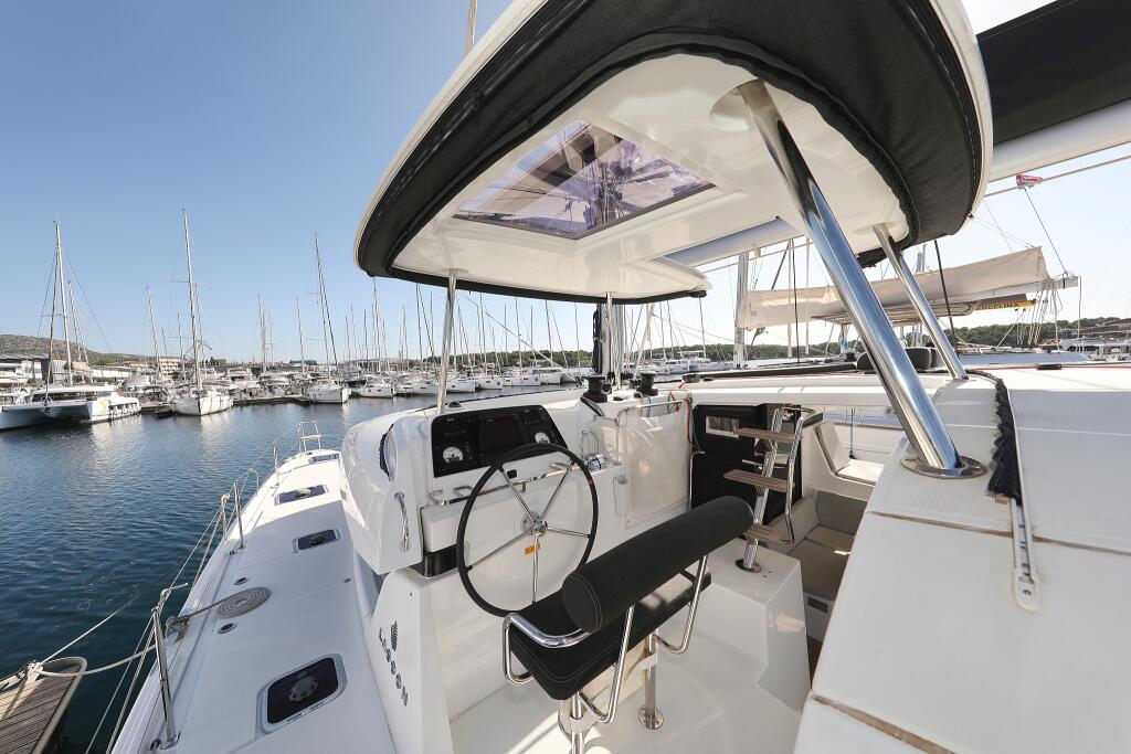 Catamaran 