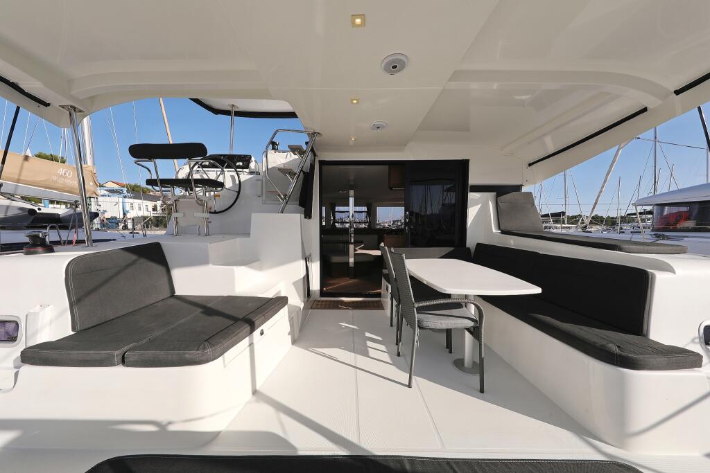 Catamaran 