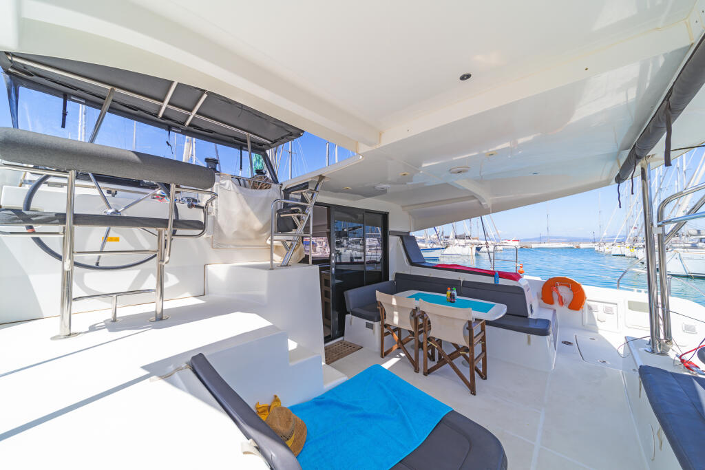 Catamaran 