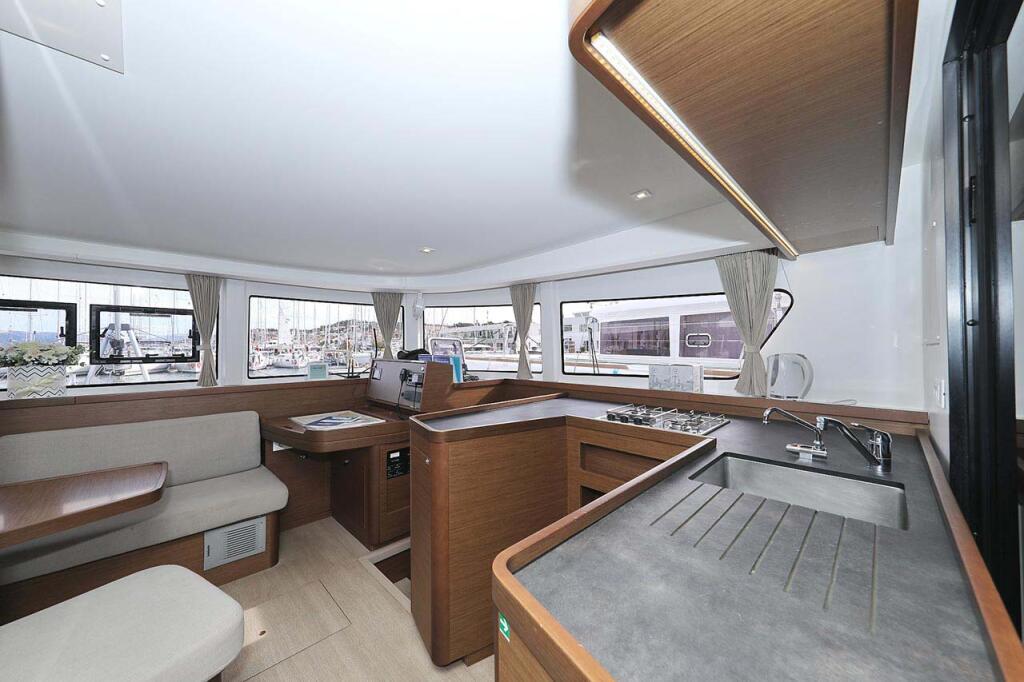 Catamaran 