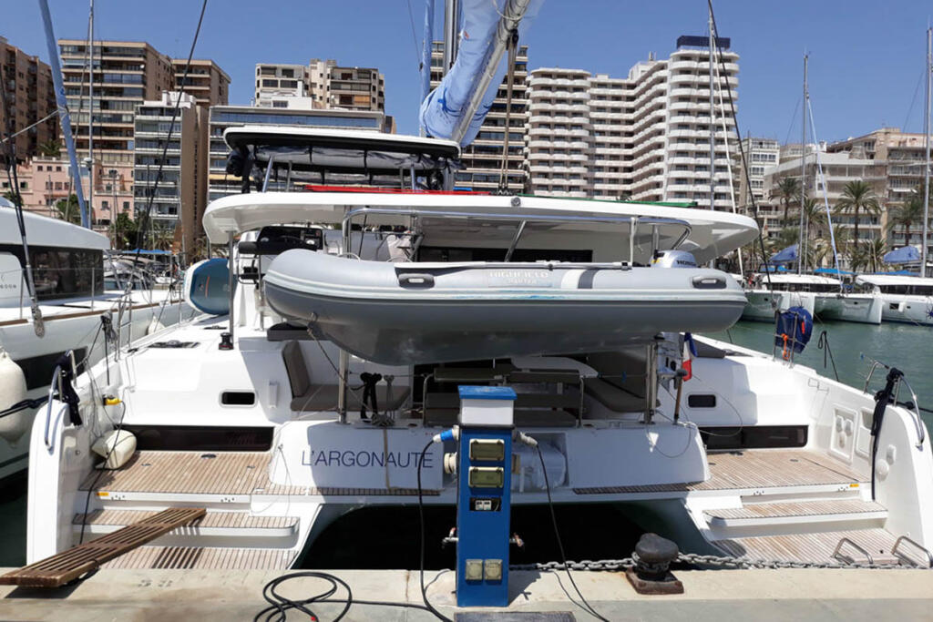 Catamaran 