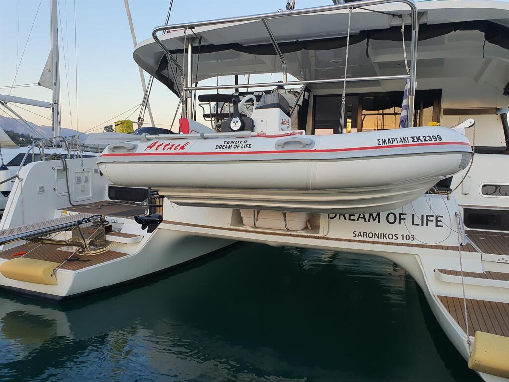 Catamaran 