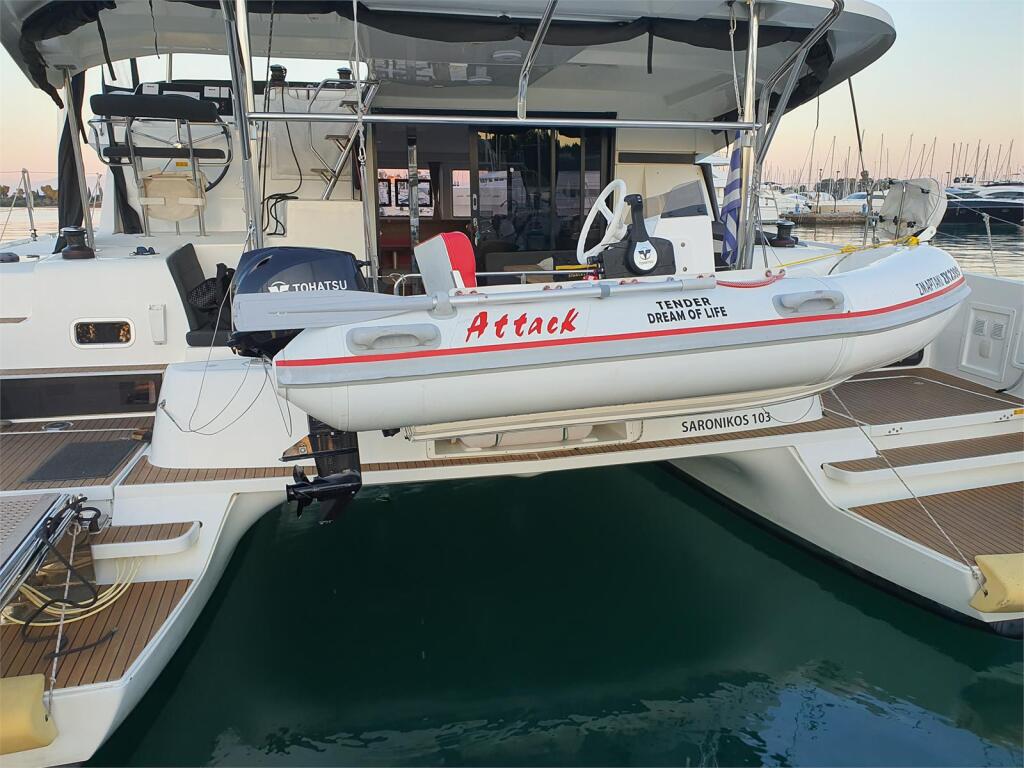 Catamaran 