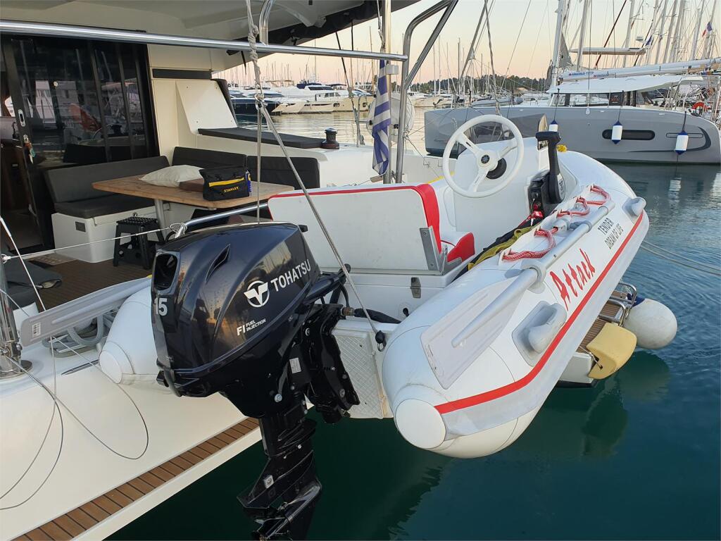 Catamaran 