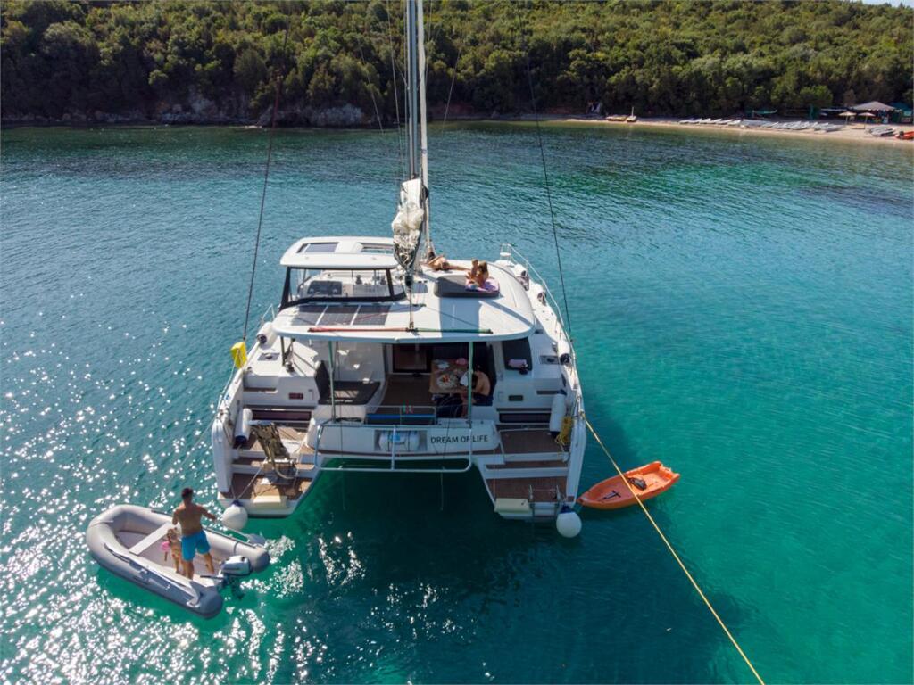 Catamaran 