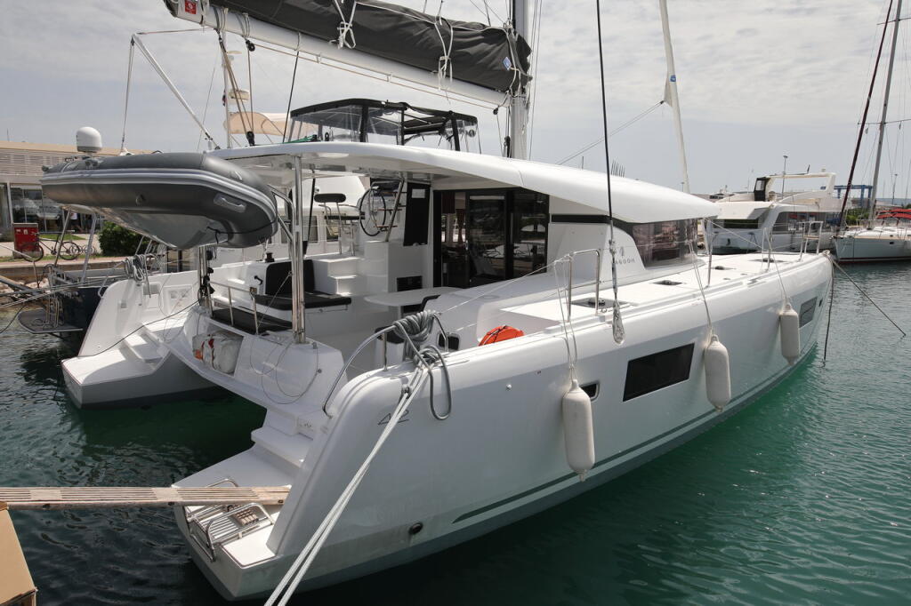 Catamaran 
