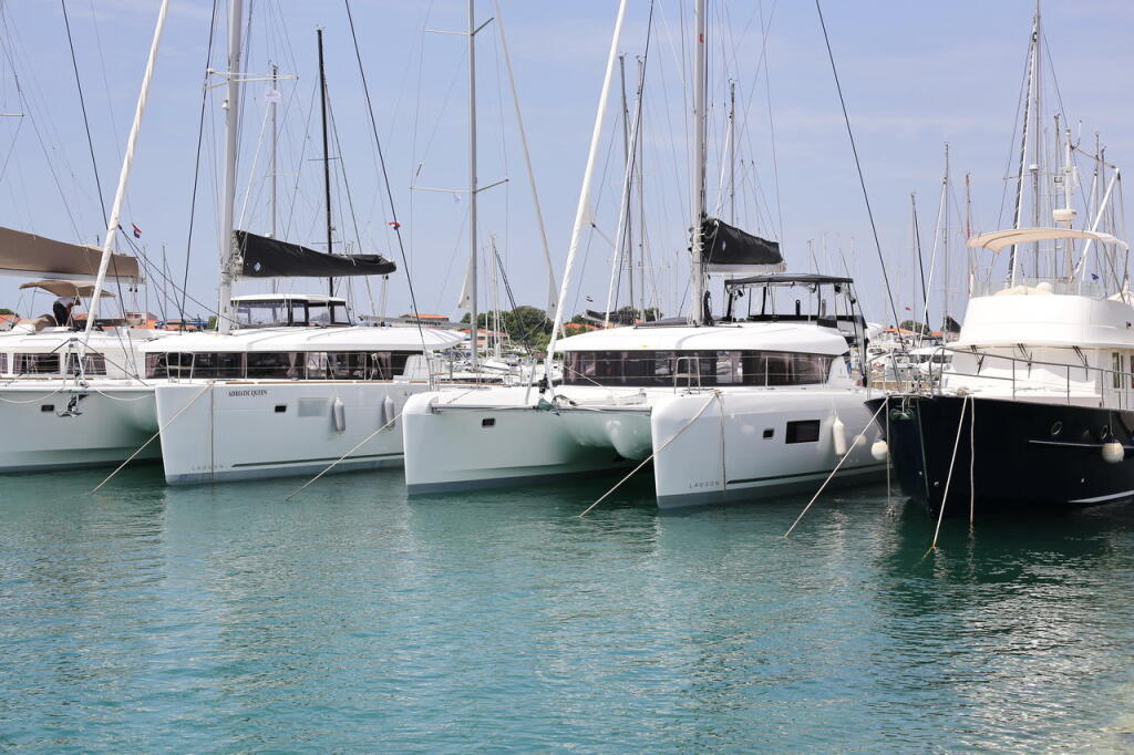 Catamaran 