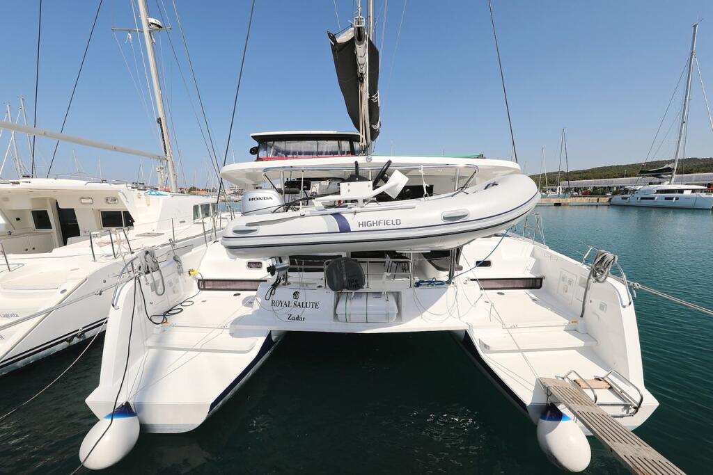 Catamaran 