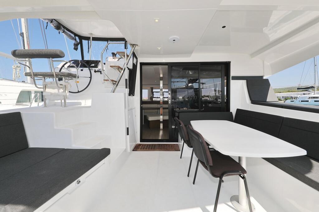 Catamaran 