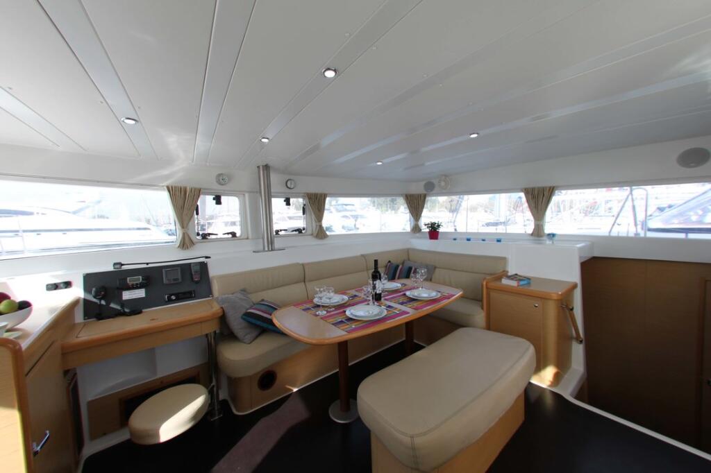 Catamaran 