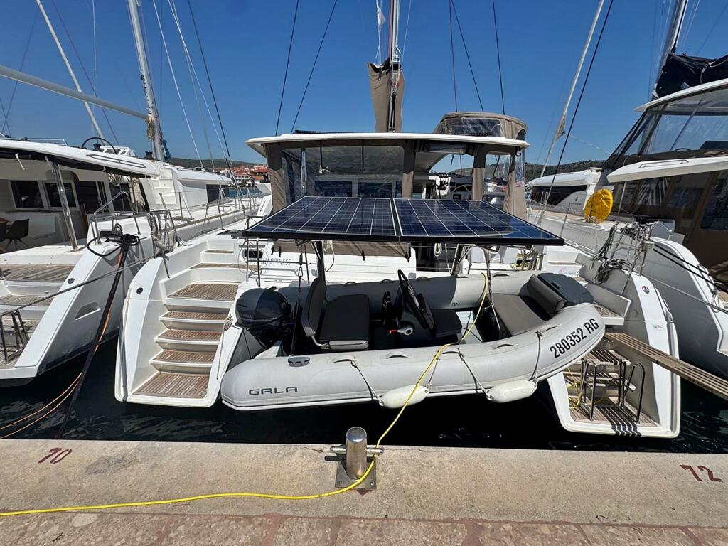 Catamaran 