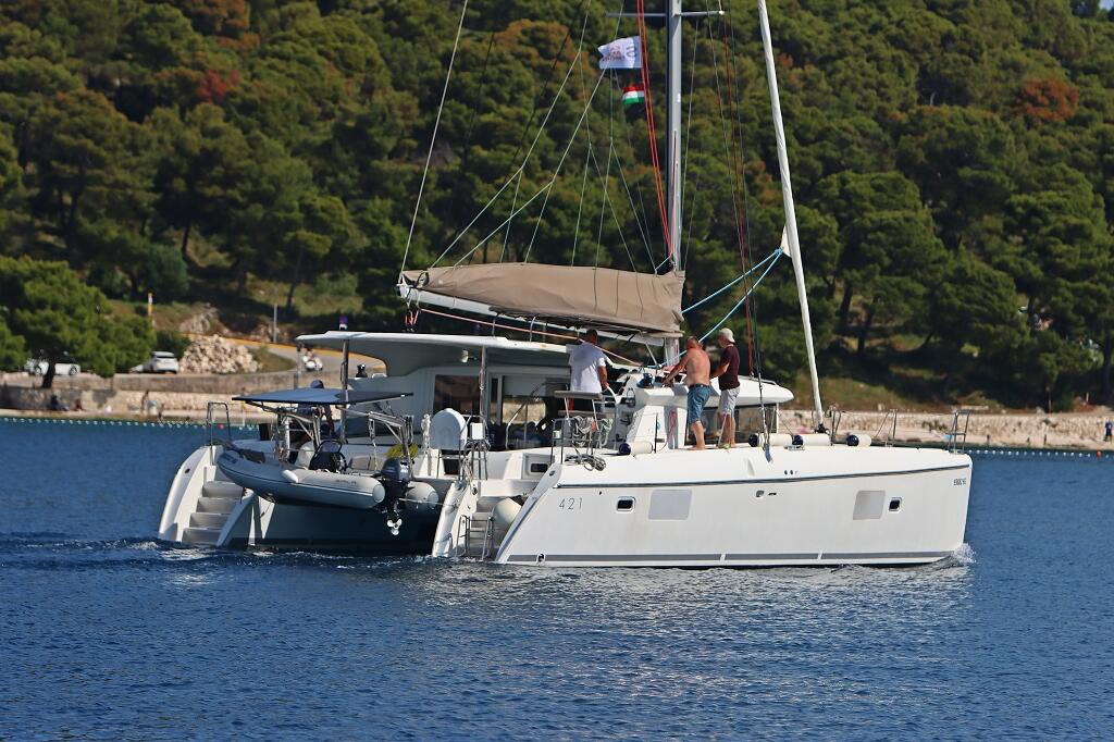 Catamaran 