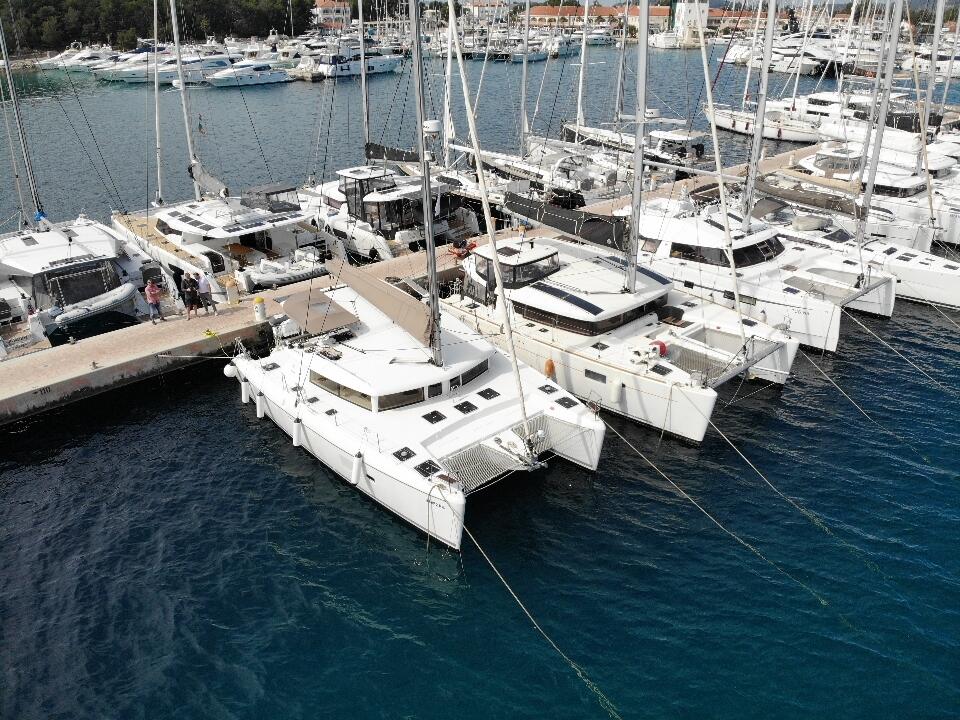 Catamaran 