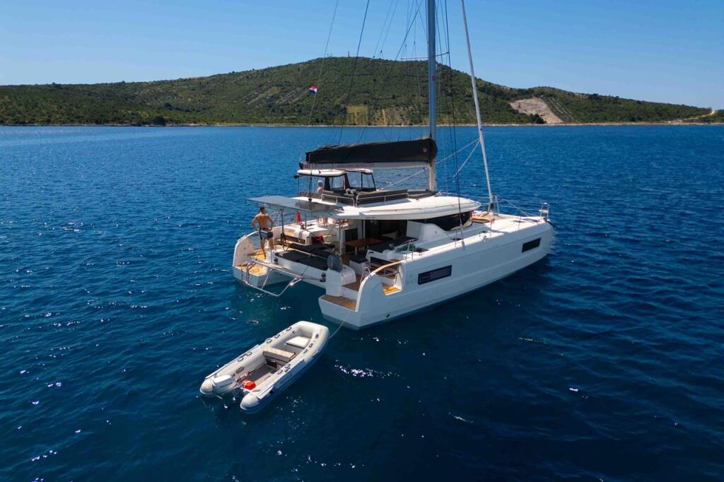 Catamaran 