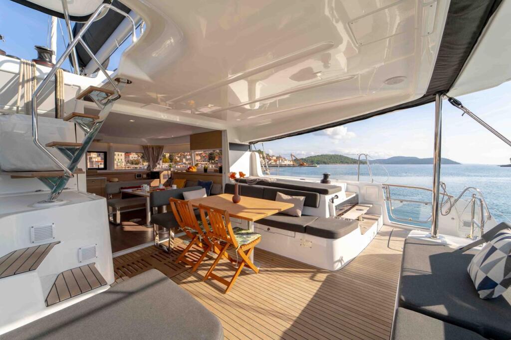 Catamaran 