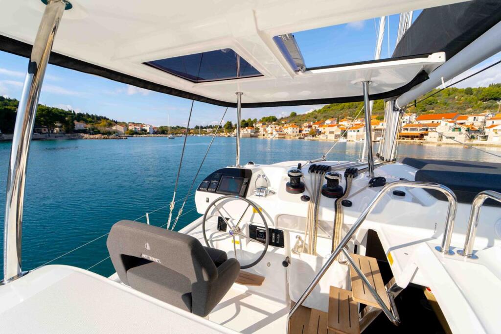Catamaran 
