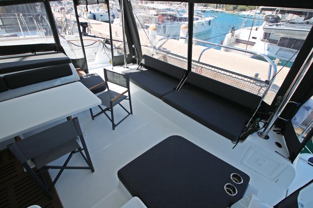 Catamaran 