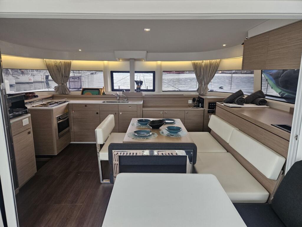 Catamaran 