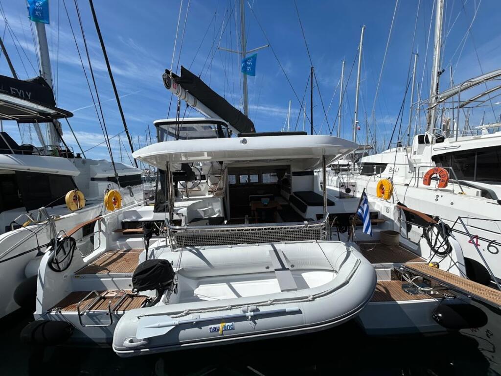 Catamaran 