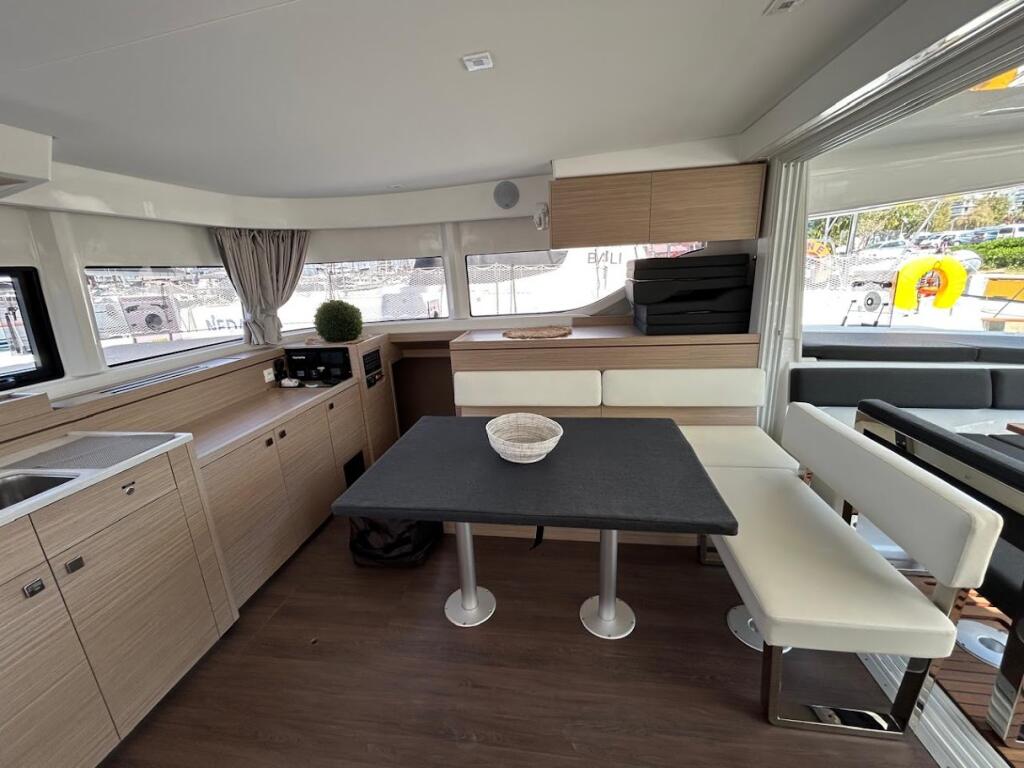 Catamaran 