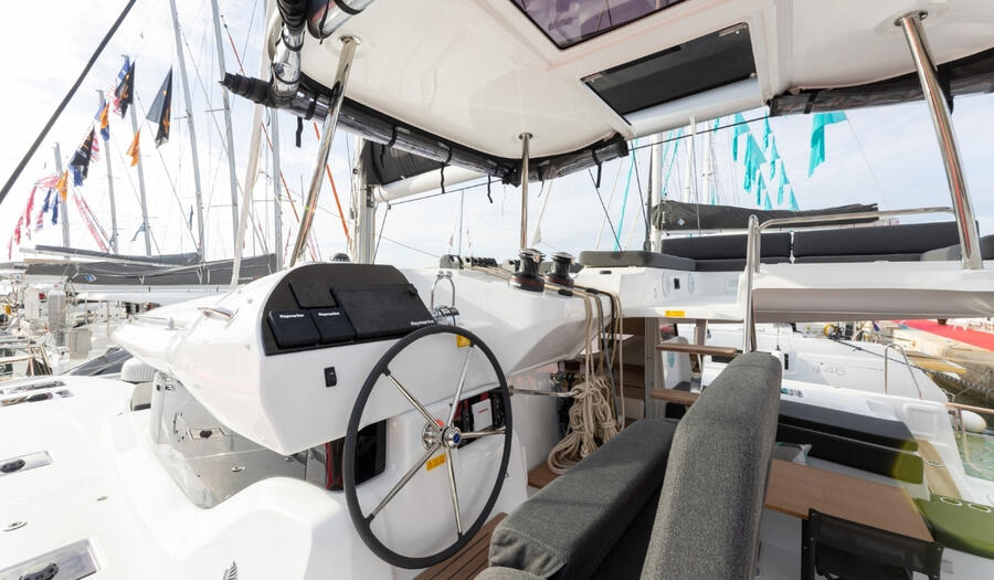 Catamaran 