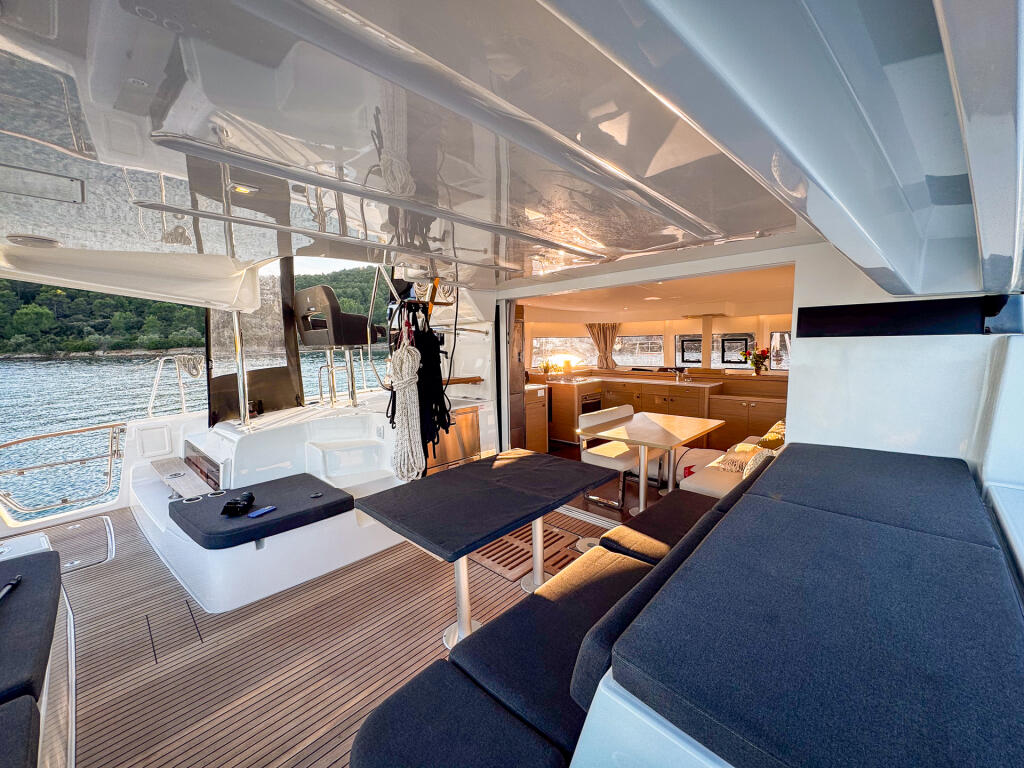 Catamaran 