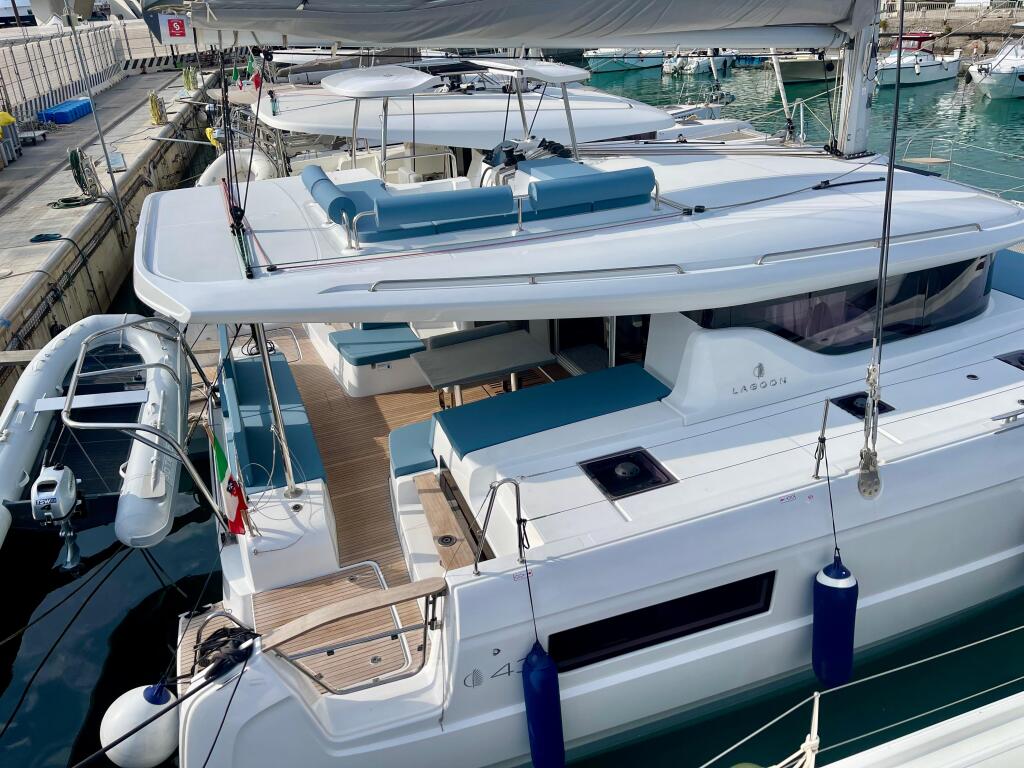 Catamaran 