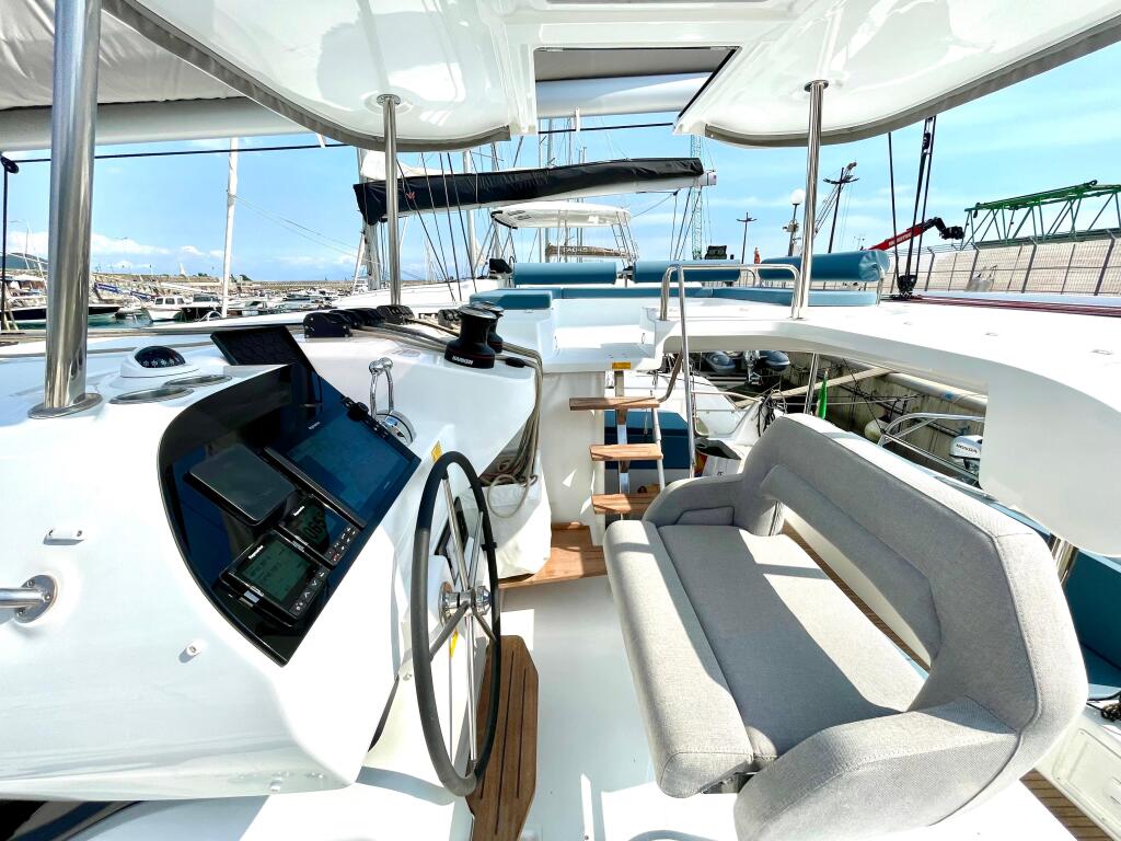 Catamaran 