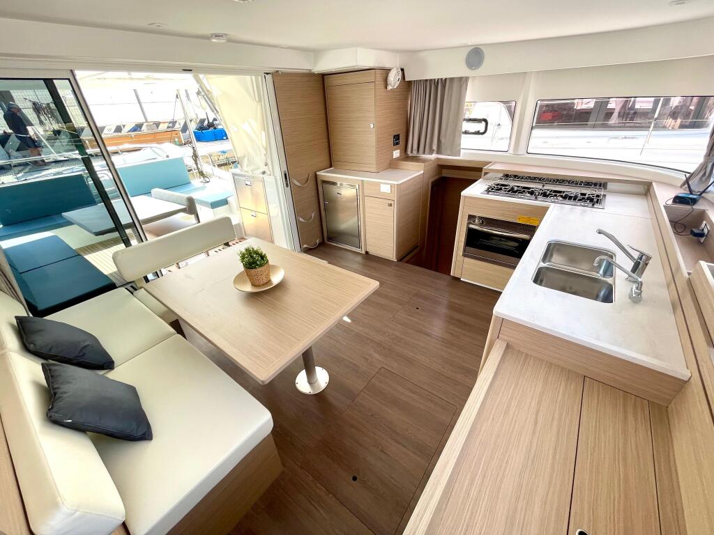 Catamaran 