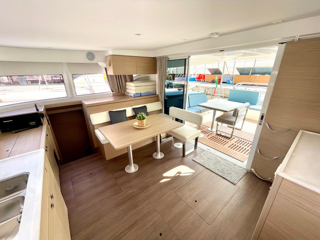 Catamaran 