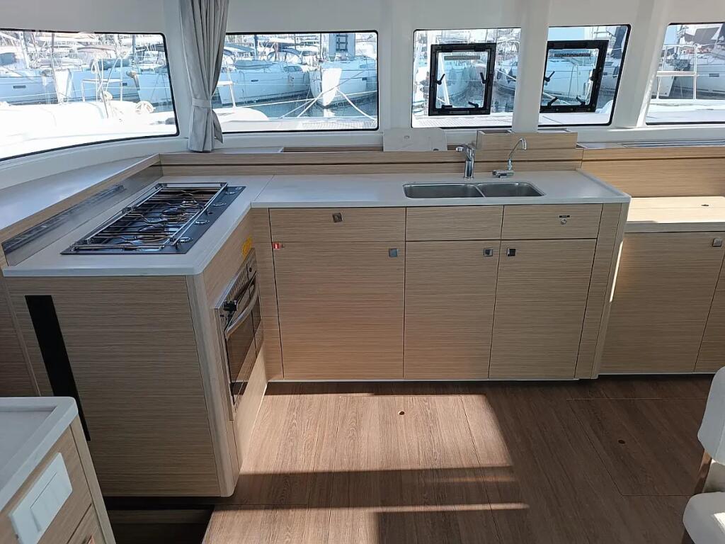 Catamaran 
