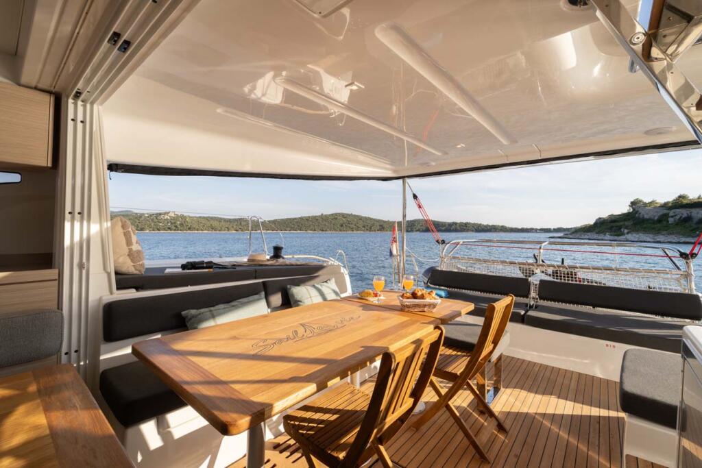 Catamaran 