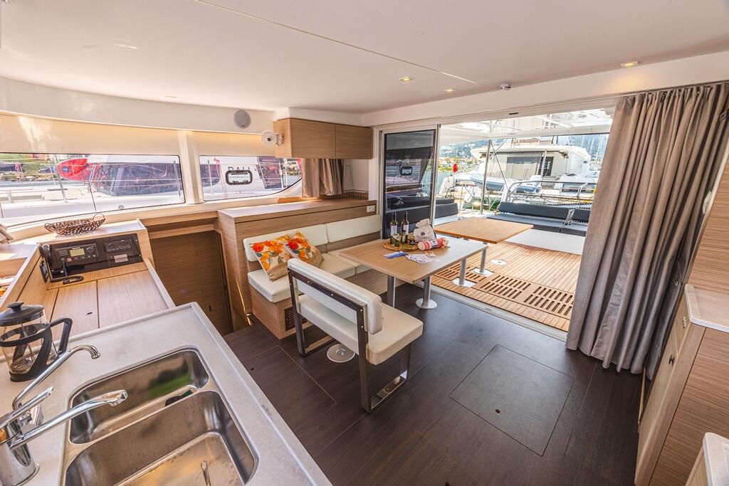 Catamaran 