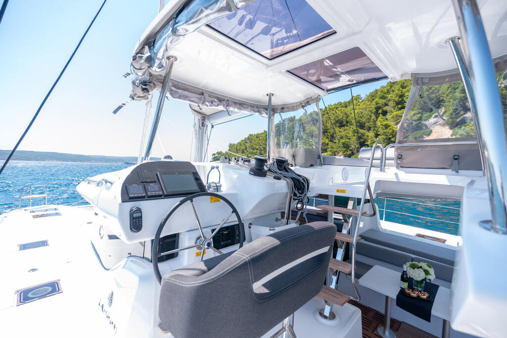 Catamaran 