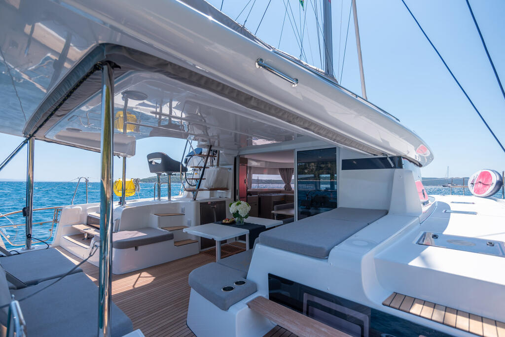 Catamaran 